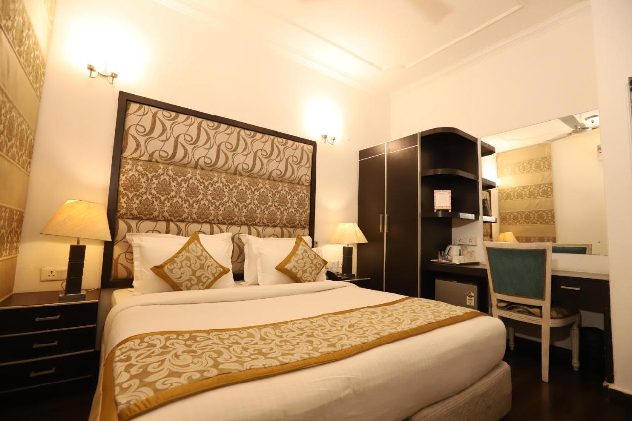 Hotel Capitol Hills Greater Kailash Delhi Neu-Delhi Exterior foto