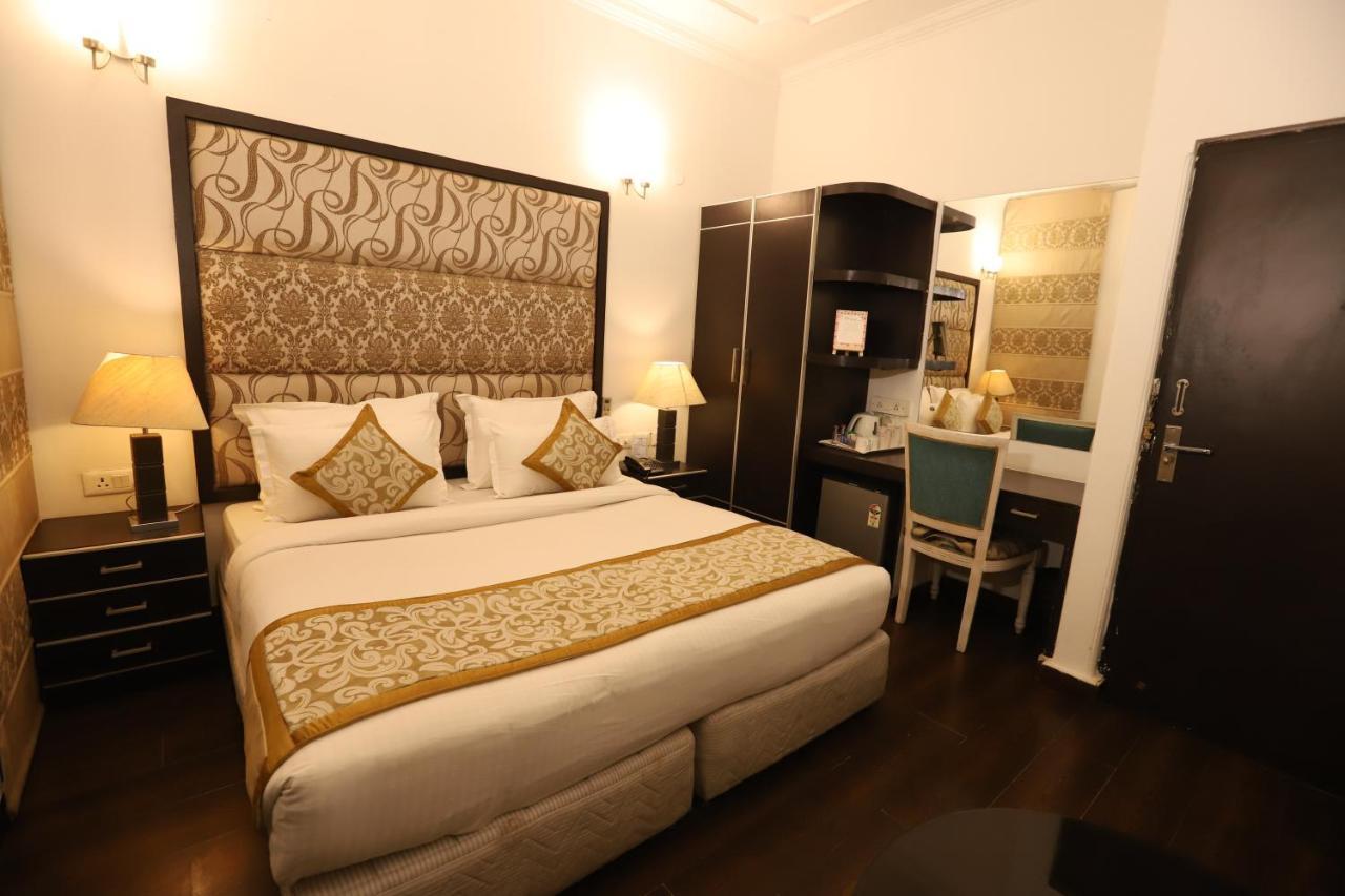 Hotel Capitol Hills Greater Kailash Delhi Neu-Delhi Exterior foto