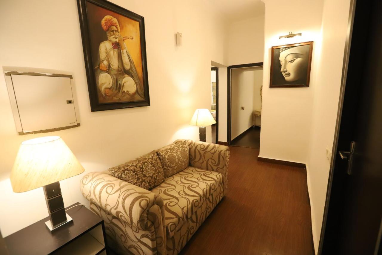 Hotel Capitol Hills Greater Kailash Delhi Neu-Delhi Exterior foto
