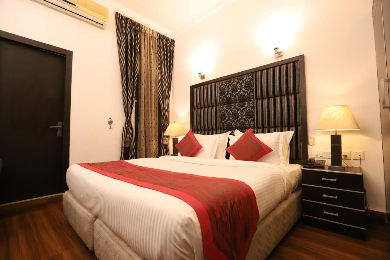Hotel Capitol Hills Greater Kailash Delhi Neu-Delhi Exterior foto