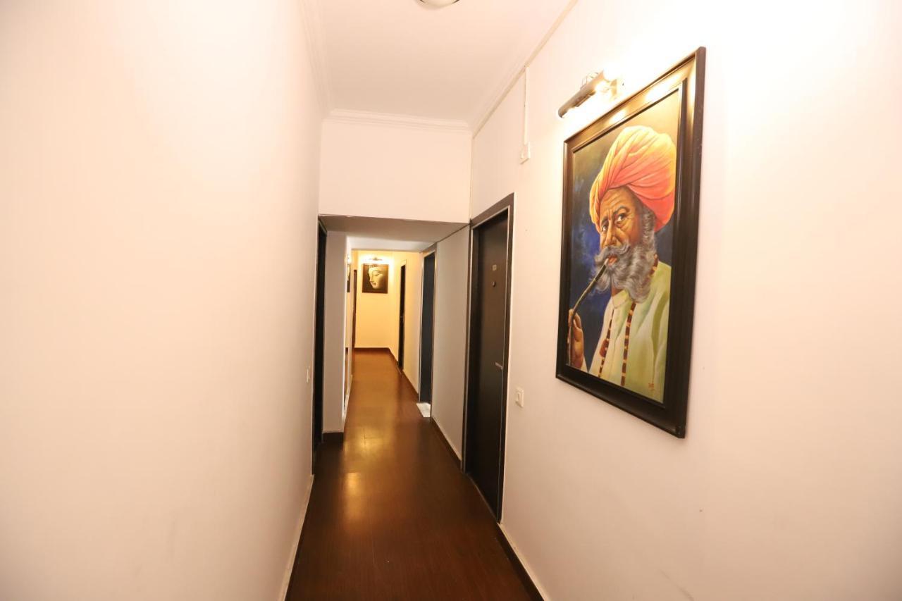 Hotel Capitol Hills Greater Kailash Delhi Neu-Delhi Exterior foto
