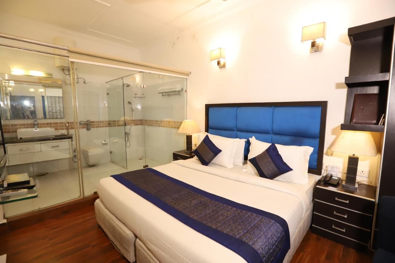 Hotel Capitol Hills Greater Kailash Delhi Neu-Delhi Exterior foto